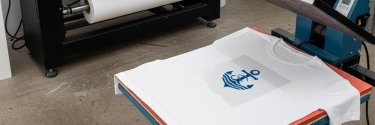 DTF-PRINT PRIJS: DE WERKELIJKE KOSTEN UITGELEGD (MET ONZE RENDEMENTSREKENING)