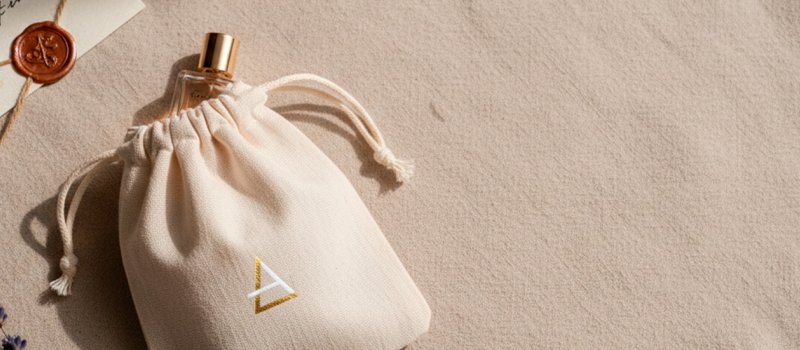 CREA UN PACKAGING TESSILE DI ALTA GAMMA: SACCHETTI E BORSETTE PERSONALIZZATI IN TESSUTO